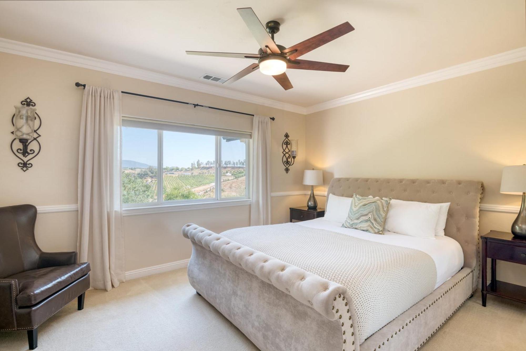 Grand Contento By Avantstay Extraordinary Estate W Pool Hot Tub Movie Room Τεμέκουλα
 Εξωτερικό φωτογραφία